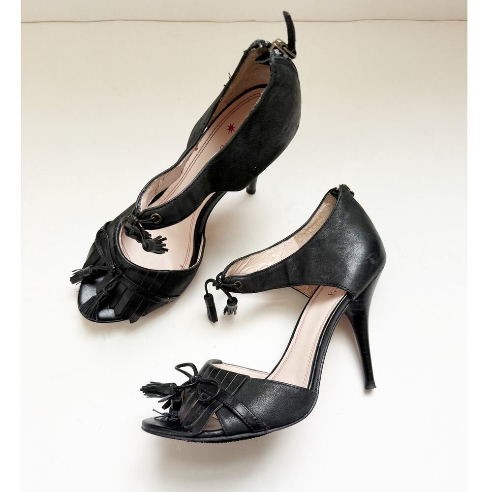 PLENTY by Tracy Reese Zora Leather Kiltie Tassel Sandal Heels 39.5 8.5